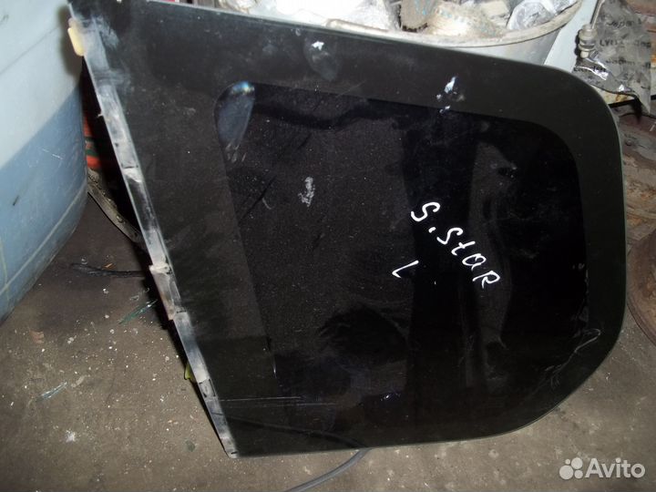 Стекло заднее глухое L-R Мицубиси Спейс Стар