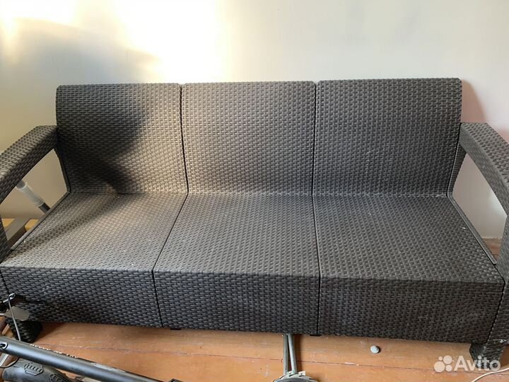 Диван садовый