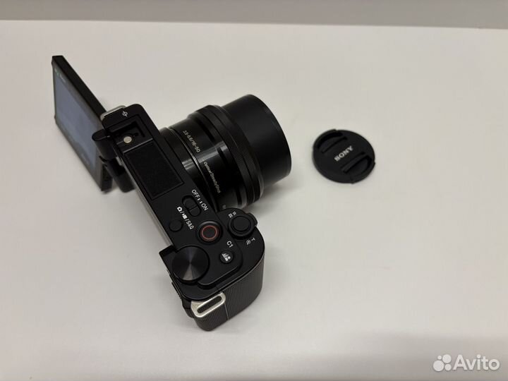 Видео камера Sony ZV E10