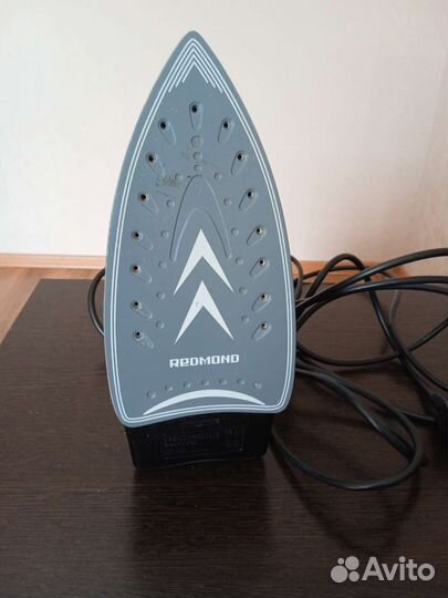 Утюг redmond-б/у, утюг bork- новый