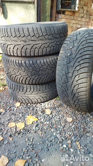 Nokian Tyres Entyre 215/50 R17