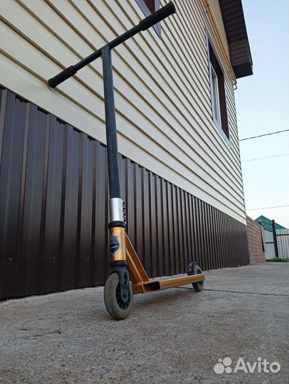 Трюковой самокат