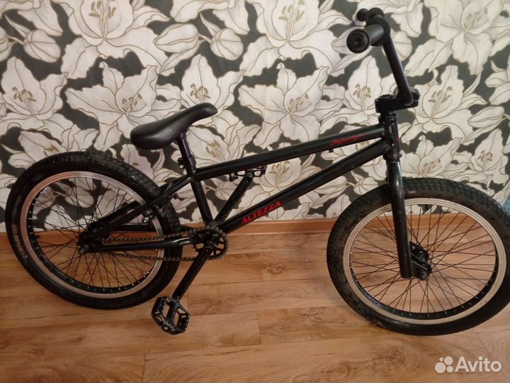 Трюковой велосипед bmx