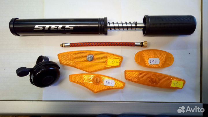 Корзина, фонарь, педали, насос, колодки, заплатки