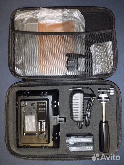 Полный комплект Yongnuo YN300 III (новый)