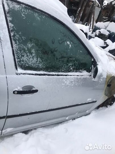 Фольксваген бора дверь передняя,задняя L/R