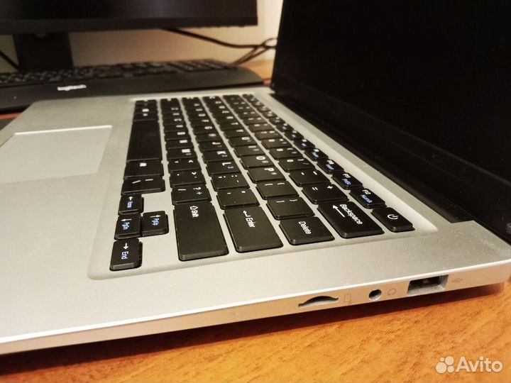 Ноутбук, Intel 4-ядерный, 4гб DDR3, SSD