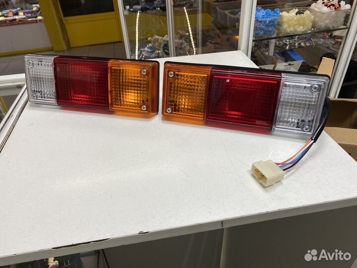 Задний фонарь, Mazda Bongo/Mazda Titan 00