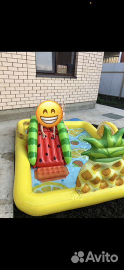 Детский надувной бассейн с горкой бу