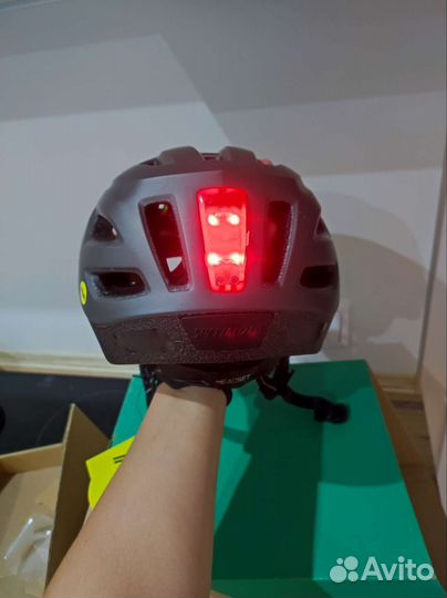 Шлем велосипедный specialized
