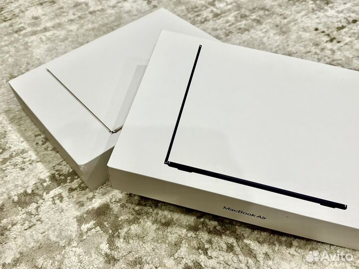 Apple Macbook Air 15.3