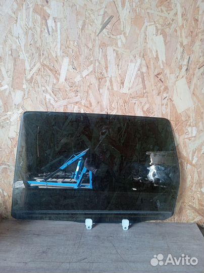 Стекло задней двери Citroen C-Crosser