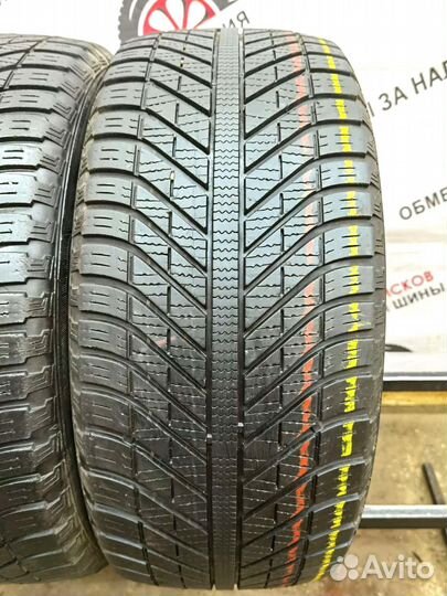 Goodyear Vector 4Seasons 235/50 R17 96V