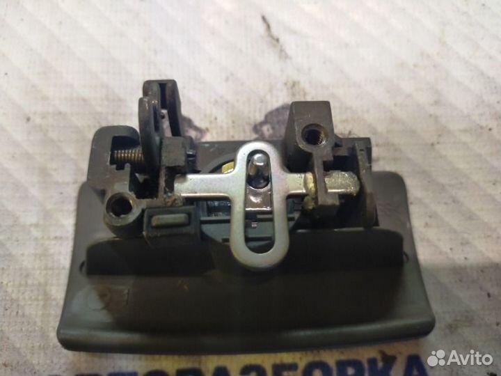 Ручка замка бардачка Hyundai Tucson 1