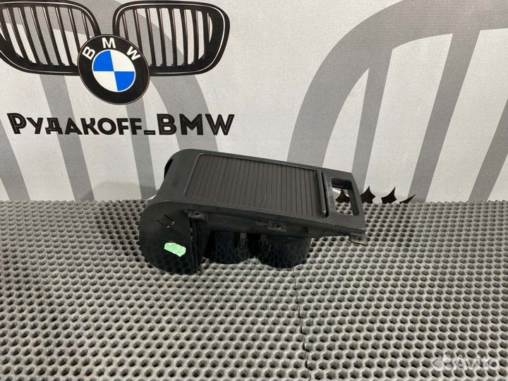 Подстаканник передний Bmw X5 E53 M57D30TU 2006