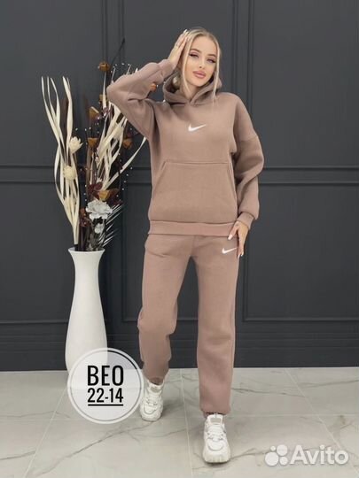 Женский спортивный костюм тёплый