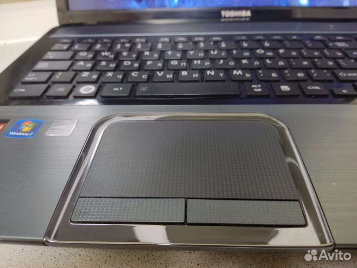Ноутбук для работы Toshiba 17 дюймов