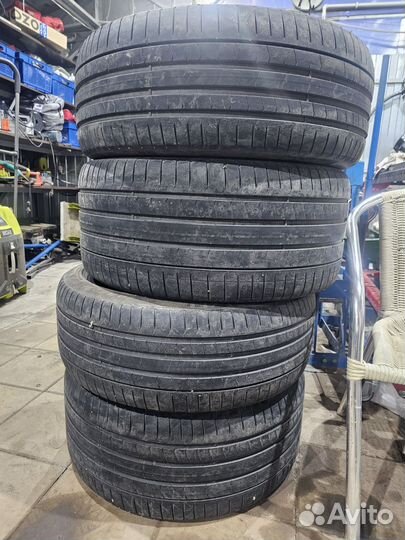 Pirelli P Zero 245/40 R20 и 275/35 R20 102Y