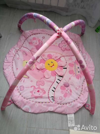 Развивающий коврик, пищит, шуршит