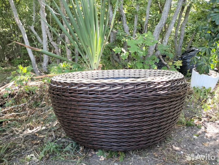 Кашпо плетёные из ротанга. Ручная работа