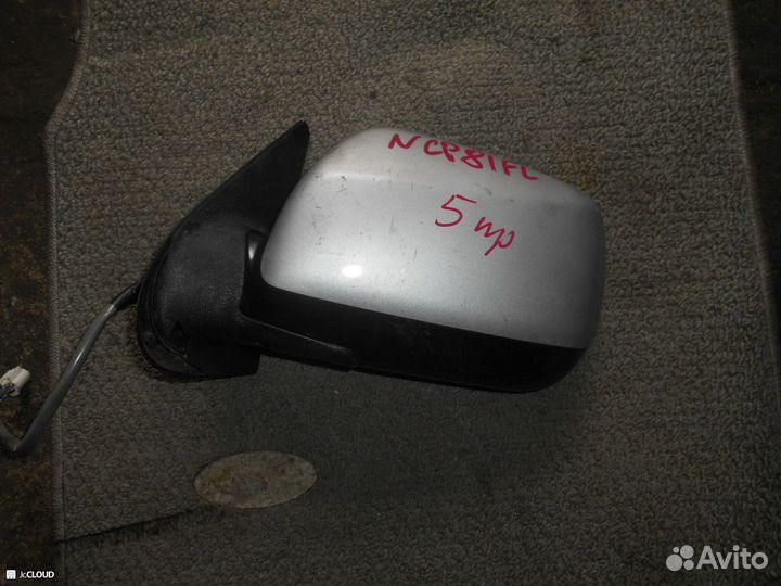 Зеркало на toyota sienta NCP81