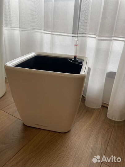 Кашпо с автополивом lechuza