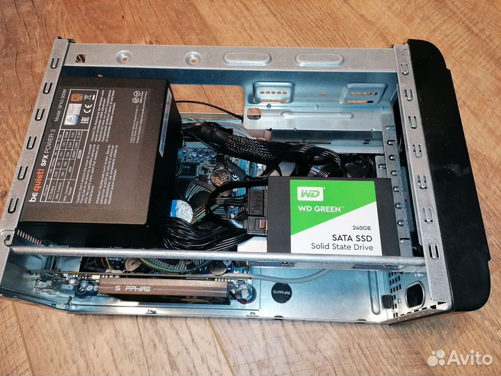 Компактный настольный компьютер (130x220x330)