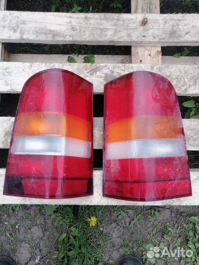 Задние фонари