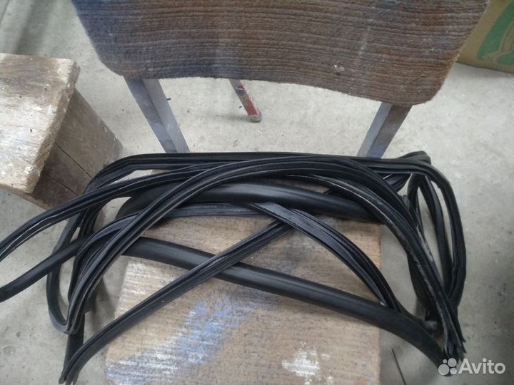 Уплотнитель двери комплект R4 Cobalt