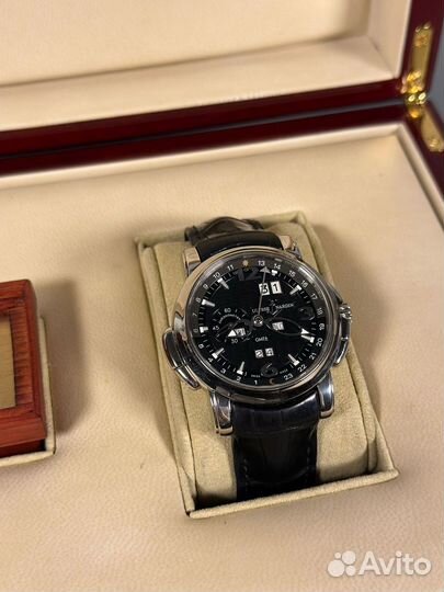 Часы Ulysse Nardin GMT +/ Perpetual 42mm