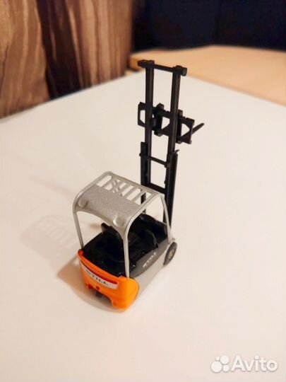 Модель вилочного погрузчика Still RX50-15 1/40