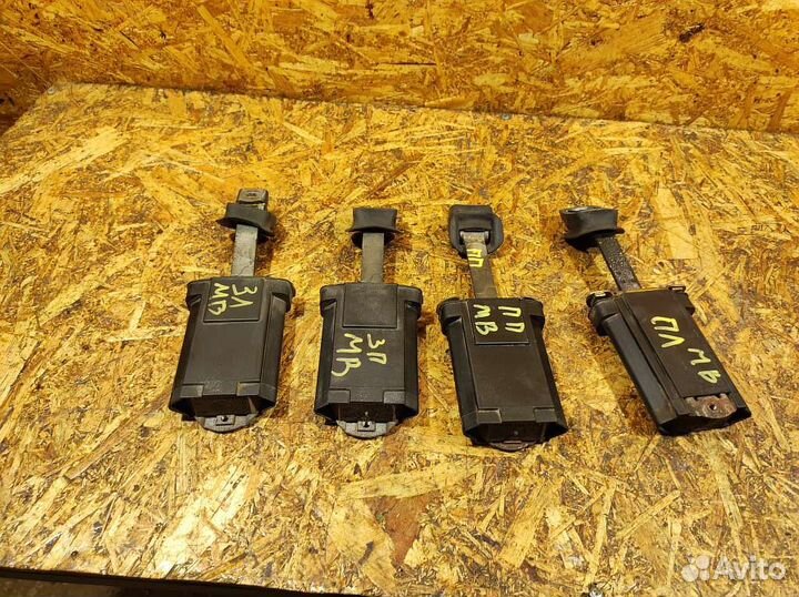 Ограничитель двери Mercedes W202