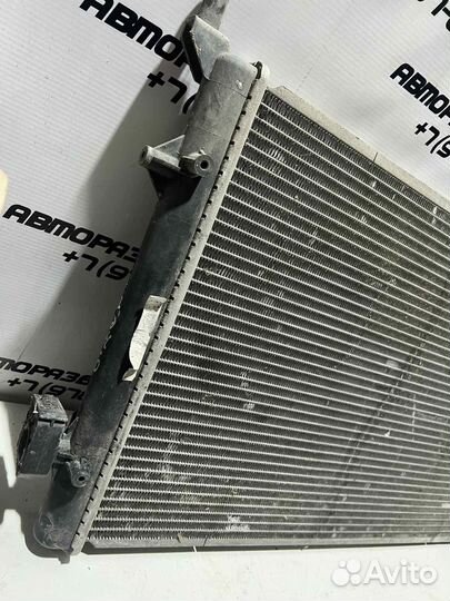 Радиатор охлаждения Volkswagen Jetta 5