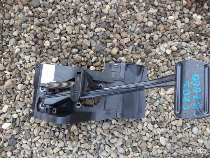 Педаль тормоза Mercedes-Benz C180 W203 271.946