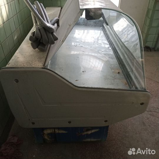 Холодильная витрина бу