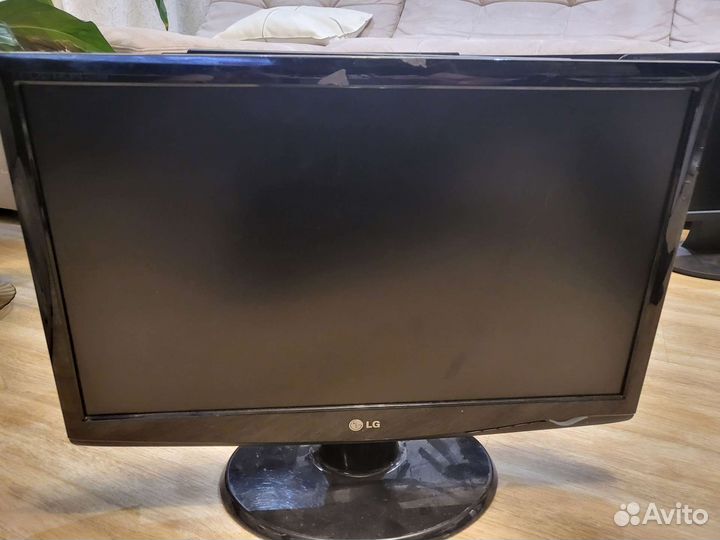 Монитор LG flatron W1942SE
