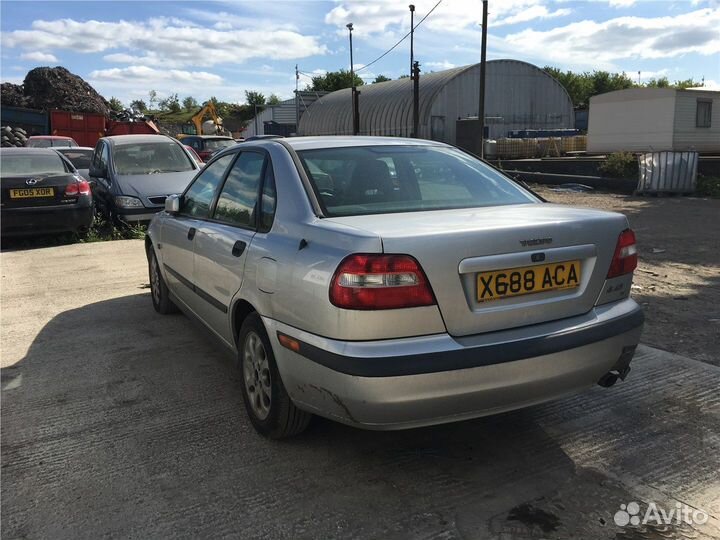 Разбор на запчасти Volvo S40 / V40 1995-2004
