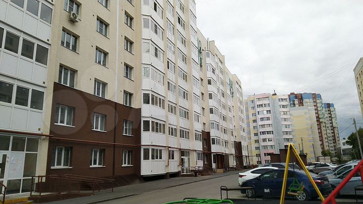 2-к. квартира, 64 м², 1/10 эт.