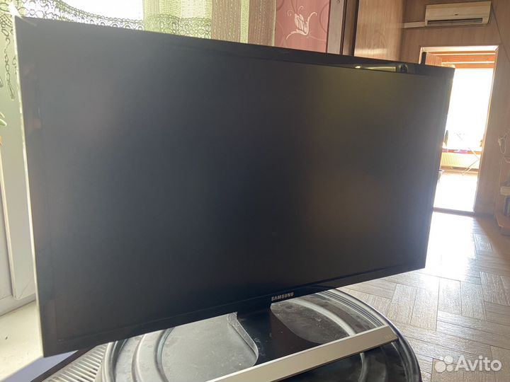 Монитор samsung u28e590d