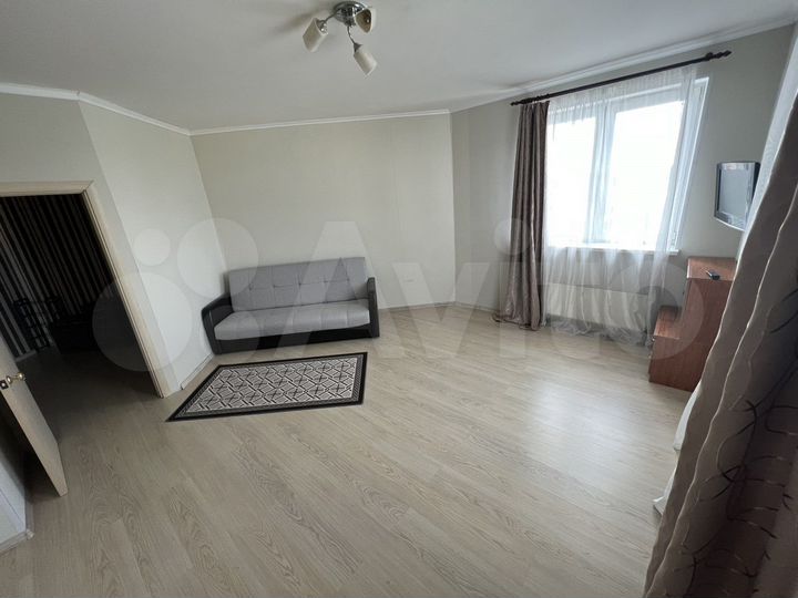 1-к. квартира, 44 м², 10/17 эт.