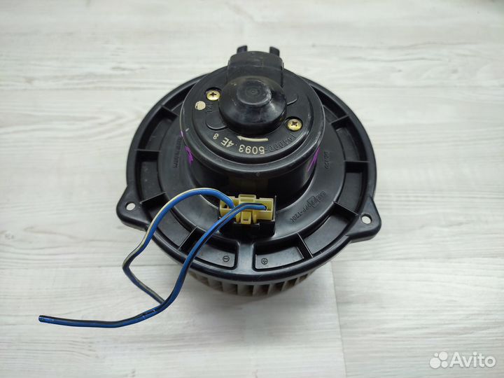 Мотор печки Toyota Camry ACV30 / MCV30 левый руль