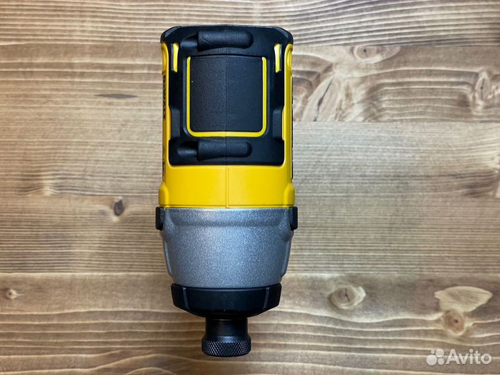 Dewalt DCF887 импульсный винтоверт