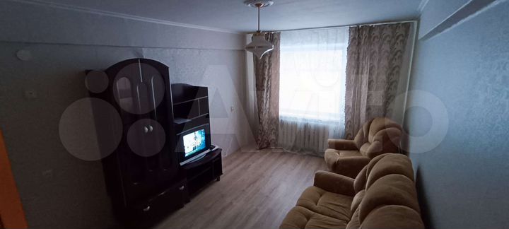 2-к. квартира, 42 м², 1/9 эт.
