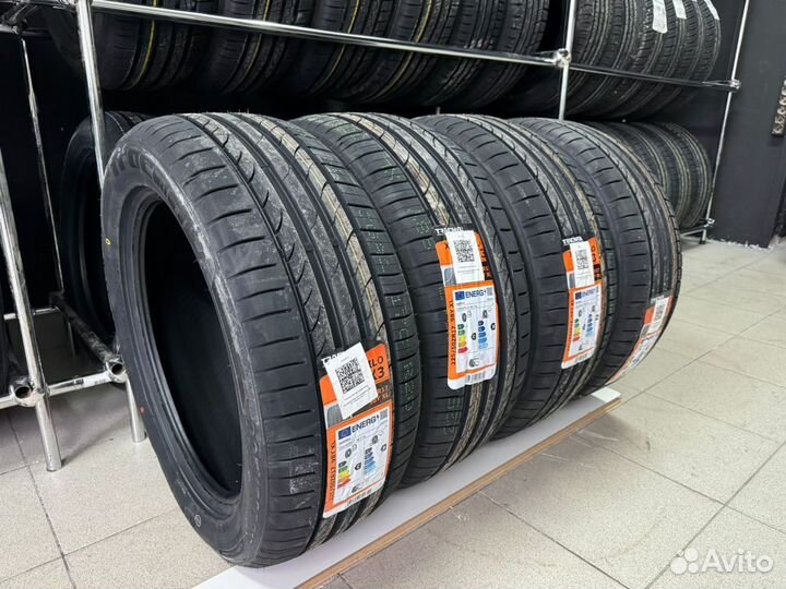 Tracmax X-Privilo TX3 225/35 R19 124