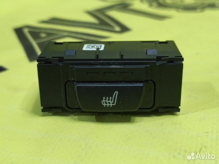 Кнопка подогрева сидений Bmw 5-Series F10