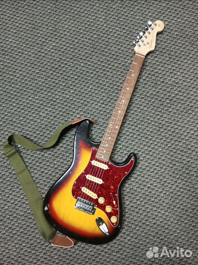Электрогитара Fender (реплика)