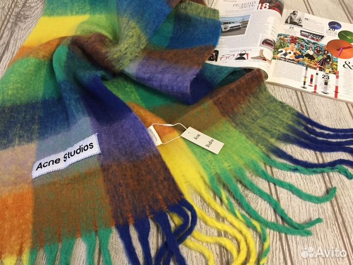 Яркий теплый Шарф Acne Studios