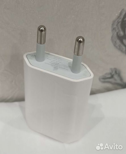 Подзарядка новая на iPhone