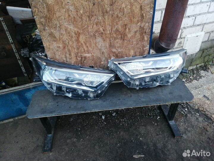 Фара передняя LED Toyota Rav4 XA50