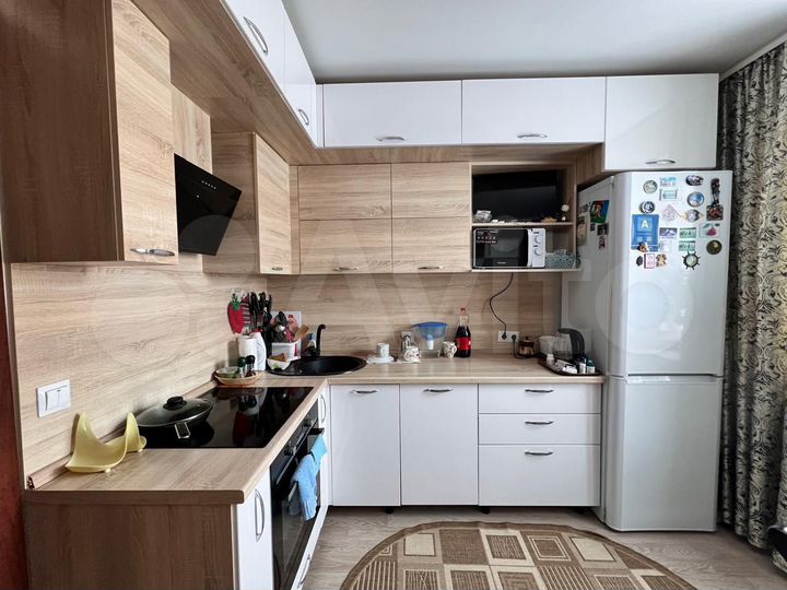 2-к. квартира, 57,3 м², 4/10 эт.